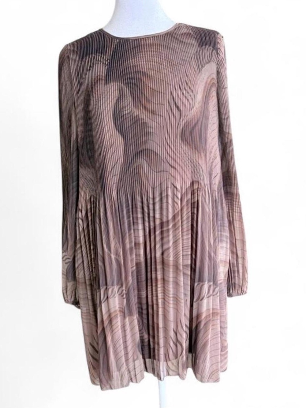 Aritzia Daydreamer Dress Long-Sleeve Pleated Swing Mauve and Taupe Swirl